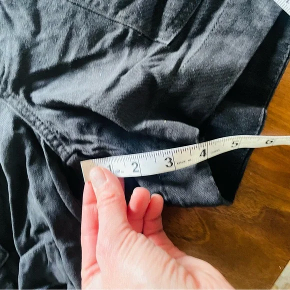 Everlane the Utility Darted Short - Picture 12 of 12